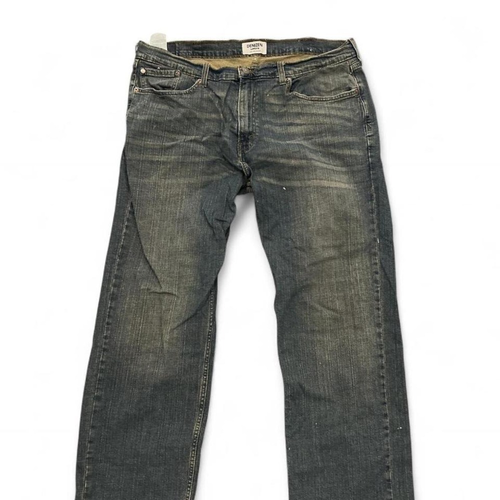 Denizen levis blue jeans with a relaxed fit WOMEN SIZE 34